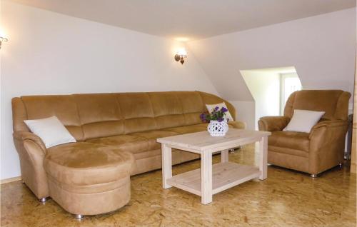 4 Bedroom Cozy Apartment In Auerbach Ot Grnheide