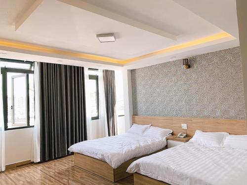 PhươngTrinh Hotel