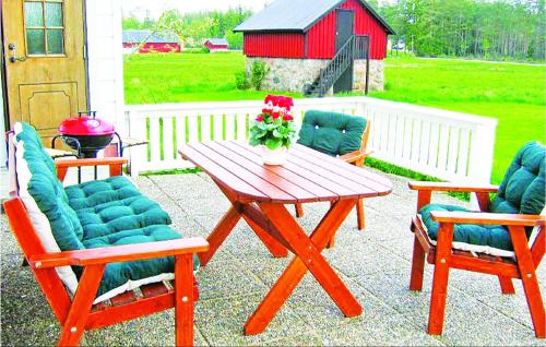 A szálláshely kívülről, 3 Bedroom Amazing Home In Vänersborg (3 Bedroom Amazing Home In Vanersborg) in Vanersborg