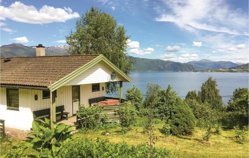 Awesome Home In Balestrand With House A Mountain View