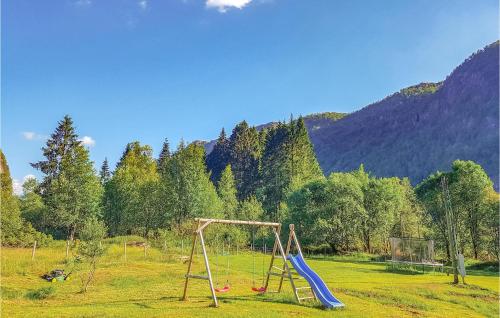 Удобства, 3 Bedroom Lovely Home In Vikanes in Ostereidet