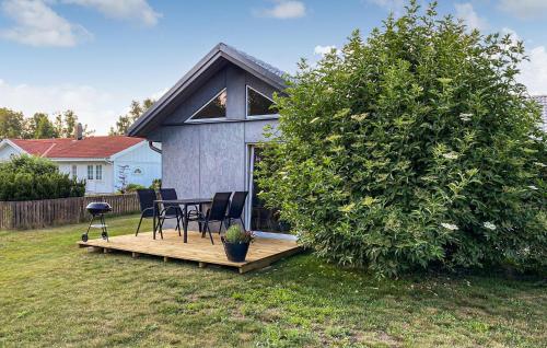 Exterior view, Cozy Home In Hagby With Kitchen in Kalmar City Center