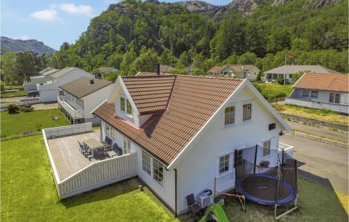 Amazing Home In na-sira With 5 Bedrooms And Wifi - Åna-Sira