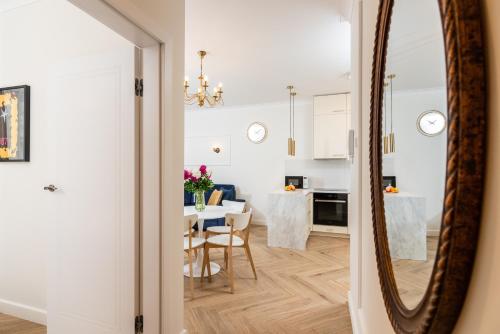 Atrium - Old Town Luxury Apartments - by Upstairs 3