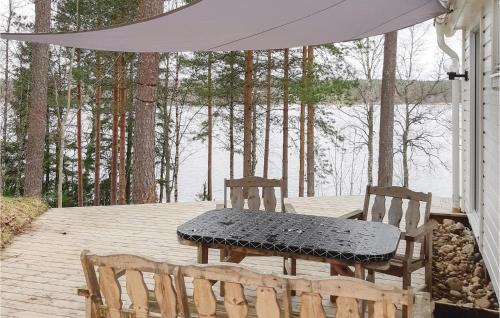 外觀, Four-Bedroom Holiday Home In Bodafors in 布達福什