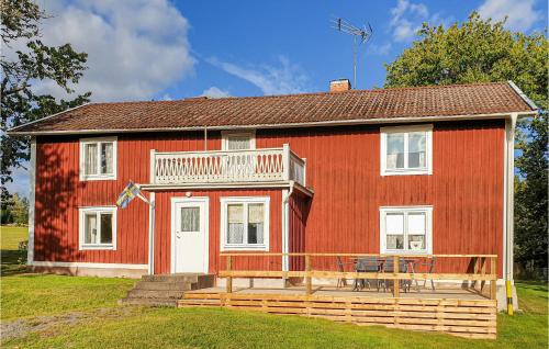 . Nice Home In Vetlanda With 3 Bedrooms And Wifi