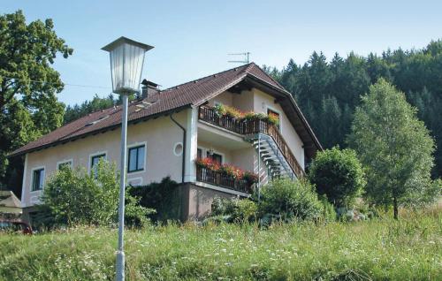  Awesome Apartment In Schnbach With 2 Bedrooms, Pension in Bärnkopf bei Ysper