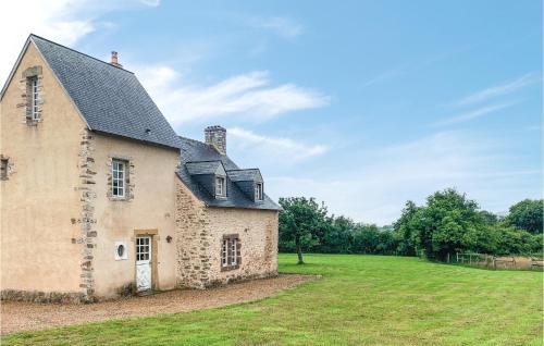 Amazing home in Rouess Vass with 2 Bedrooms and WiFi gîte à louer Saint-Pierre-sur-Orthe