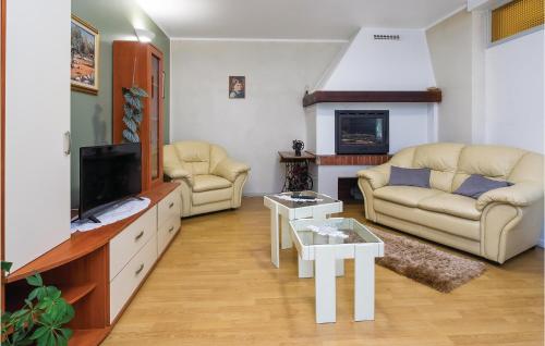  Two-Bedroom Apartment in Ostrvica in Ostrvica