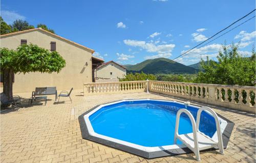 Stunning home in Les-Salles-du-Gardon with 3 Bedrooms and Outdoor swimming pool
