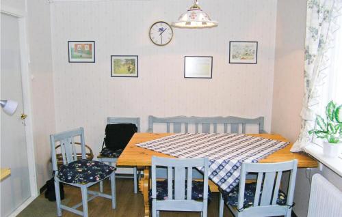 virtuve, Stunning Home In Ostra Frolunda in Angasjo