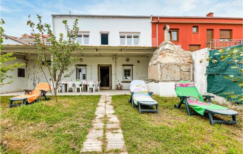 Seven-Bedroom Holiday Home