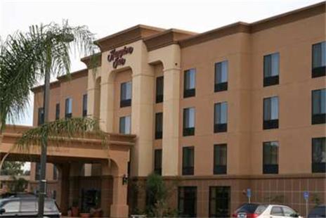 Hampton Inn By Hilton Visalia