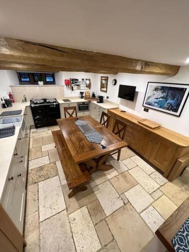 The Horners - Log burner, Cheshire Village, Parking, Walks, Aga, dogs in Prestbury