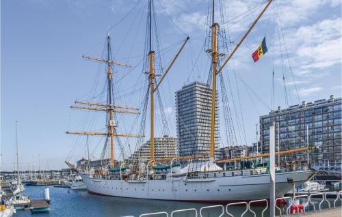 Houseboat Escapade - image 8