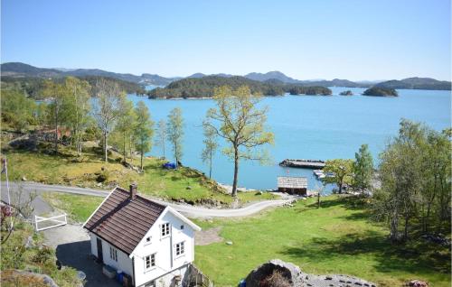 . Stunning Home In Valevåg With Wifi