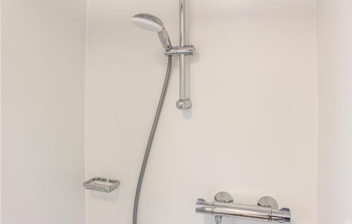 Houseboat Escapade - image 9