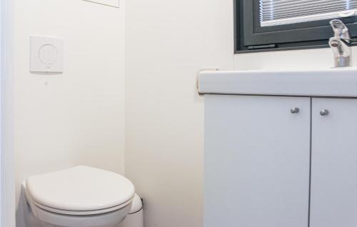 Houseboat Escapade - image 14