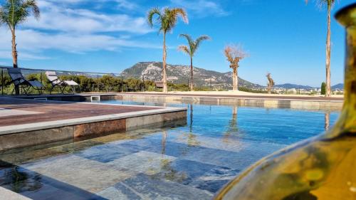 Superbe Villa au calme Piscine gîte à louer Lagoubran