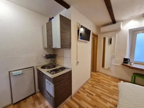 Rooms & Studio Apartments Šibenik, Szybenik (zdjęcie 7)