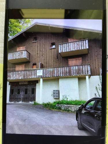 LE REFUGE apparts ET 1chalets A SAMOENS 74