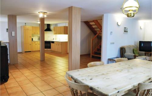 2 Bedroom Gorgeous Home In Hachenburg