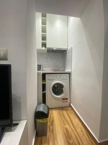 Luxury Apartment in Blloku area, Tirana (photo 8)