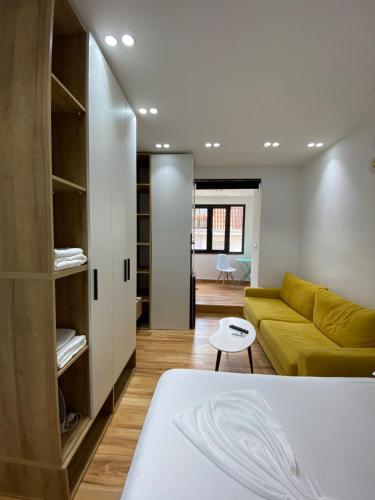 Luxury Apartment in Blloku area, Tirana