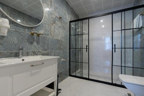 Giges King Boutique Hotel