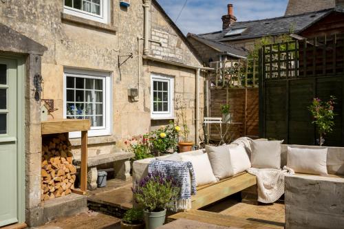 Hage, Mulberry, A Luxury Two Bed Cottage in Painswick in Painswick