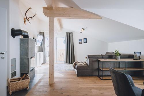 M1 - Mountain Living