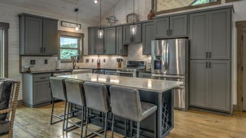 Bert's Hideaway Bert's Hideaway