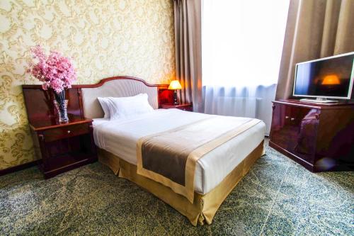 1 queen bed