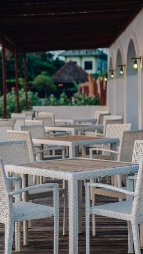 Restaurant, Seaside Villa & Muse Beach Resto in Bandengan