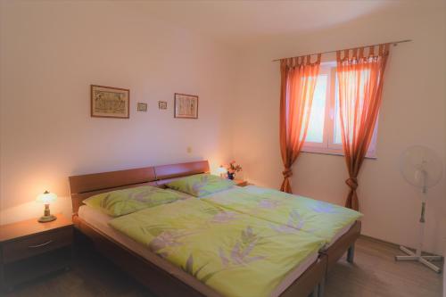  Apartments Coral, Klimno, island Krk in Klimno