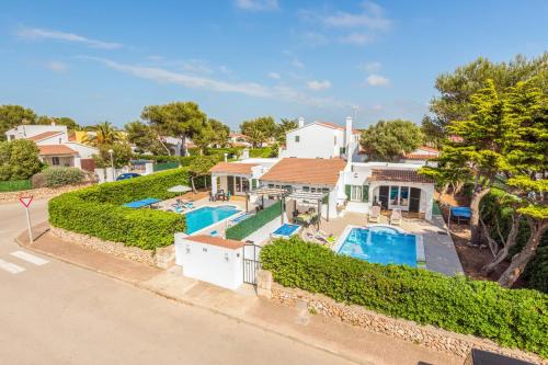Three-Bedroom Villa image 10