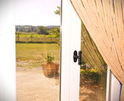 2 bedrooms, 4 beds
