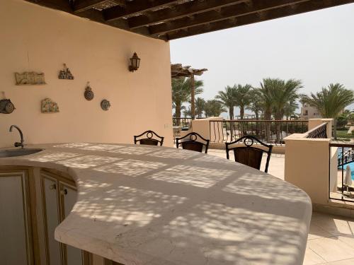 Chalet with Roof at Laguna Bay- Ain Sokhna - شالية غرفتين مكيف بالكامل بالرووف قرية لاجونا باي - العين السخنة