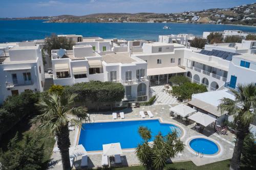 Polos Hotel Paros - Hôtel - Parikiá