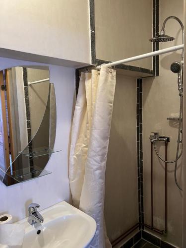 Hotel Repvåg - image 13