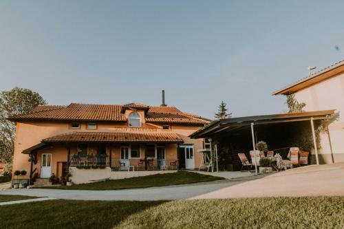 Accommodation in Morava