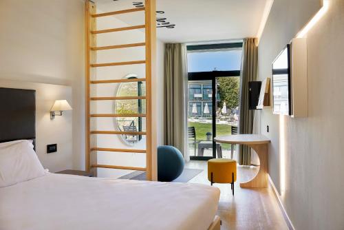 1 queen bed