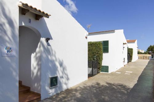 Three-Bedroom Villa image 6