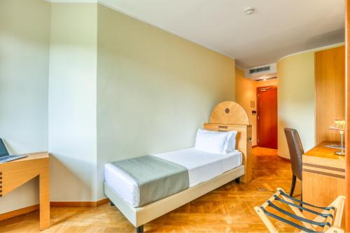 Hotel PentHouse - image 4