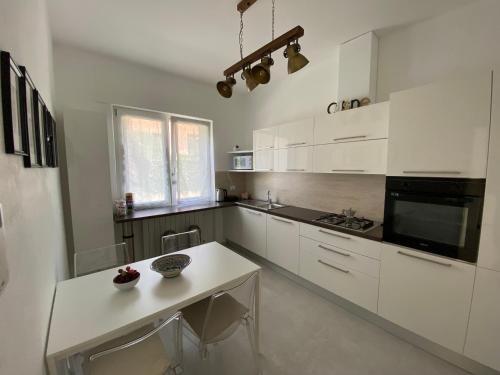 virtuve, Maison Morandi in Spinone Al Lago