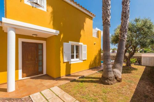 Three-Bedroom Villa image 8