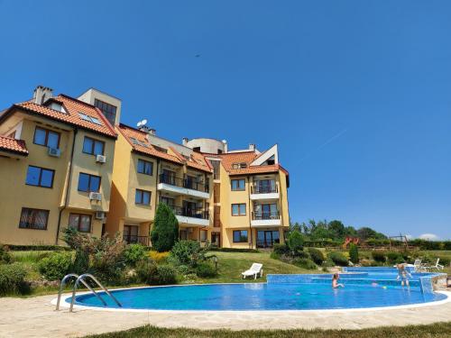 Oasis Beach Apartments Kamchia