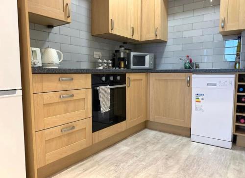 Picture of Romantic Hideaway, Seconds Away From Perran Beach