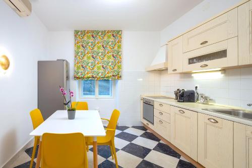 Stone Villa Majestic w Pool - Split Center