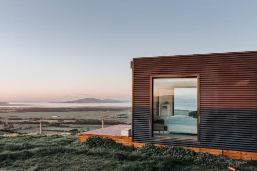One Tree Hill Wilson prom and Ocean views in Tūra